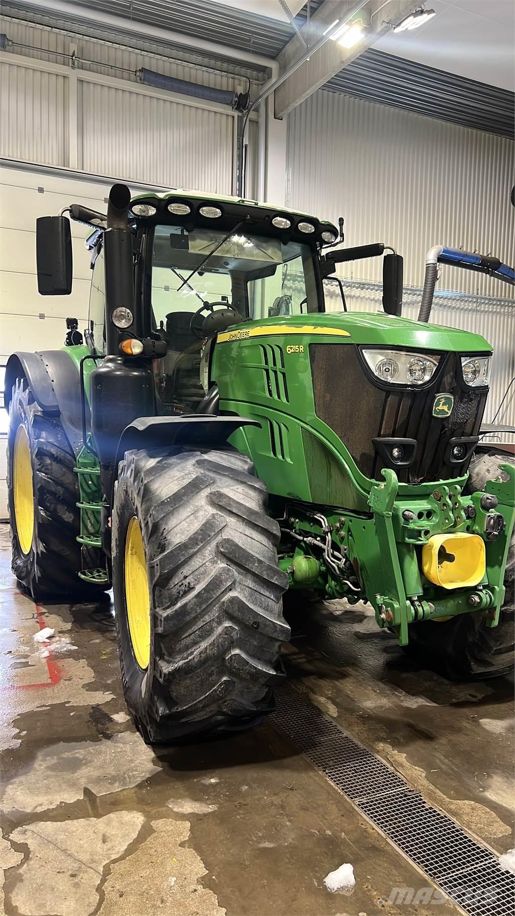 John Deere 6215R Tracteur