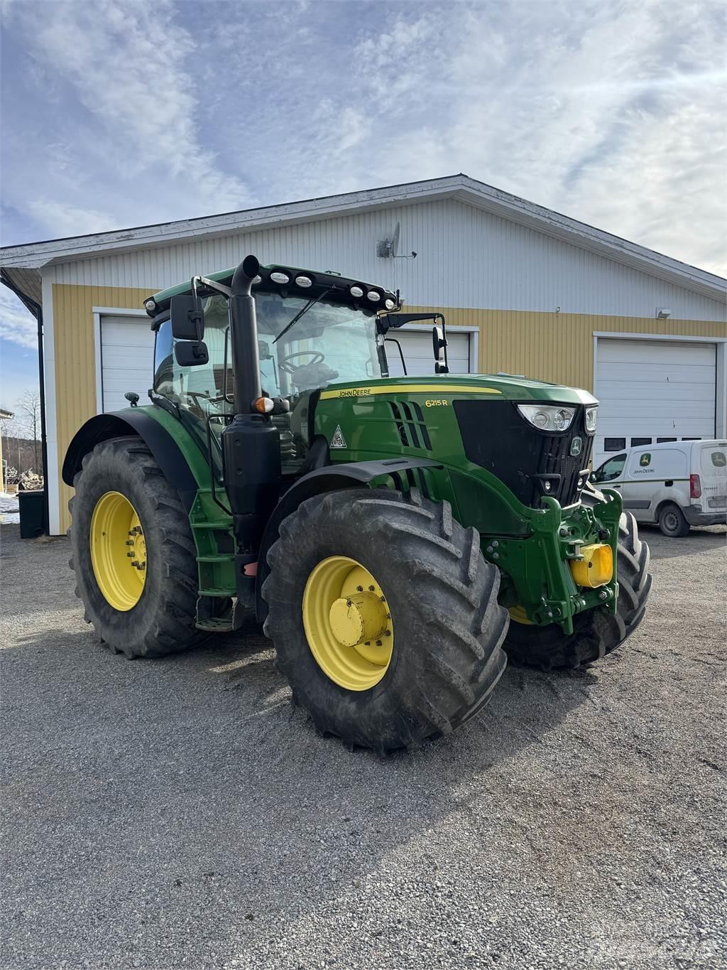 John Deere 6215R Tracteur