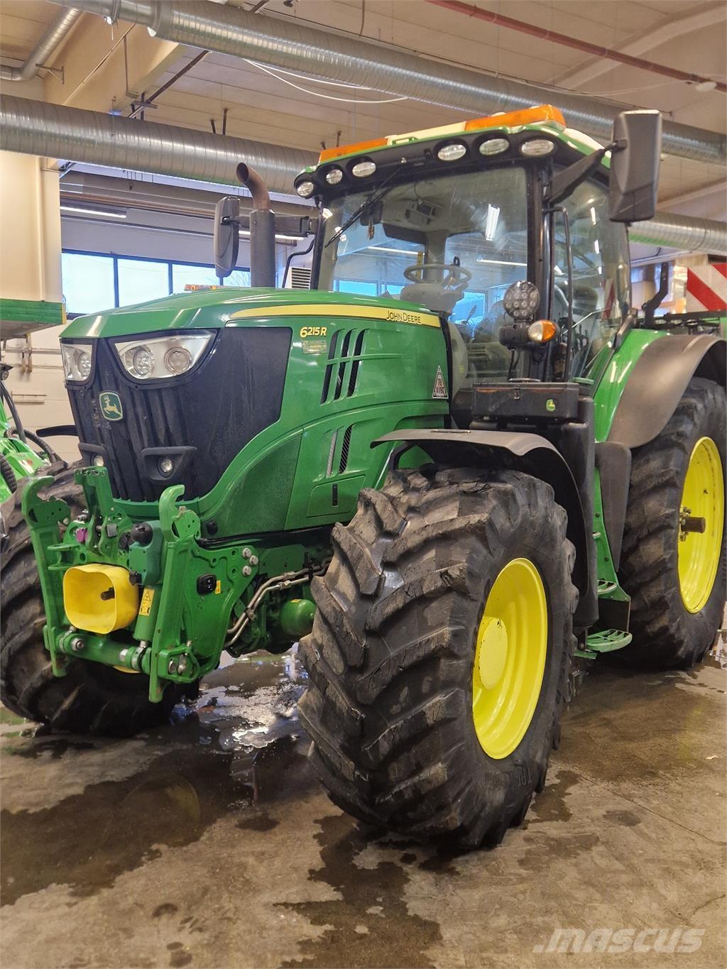 John Deere 6215R Tracteur