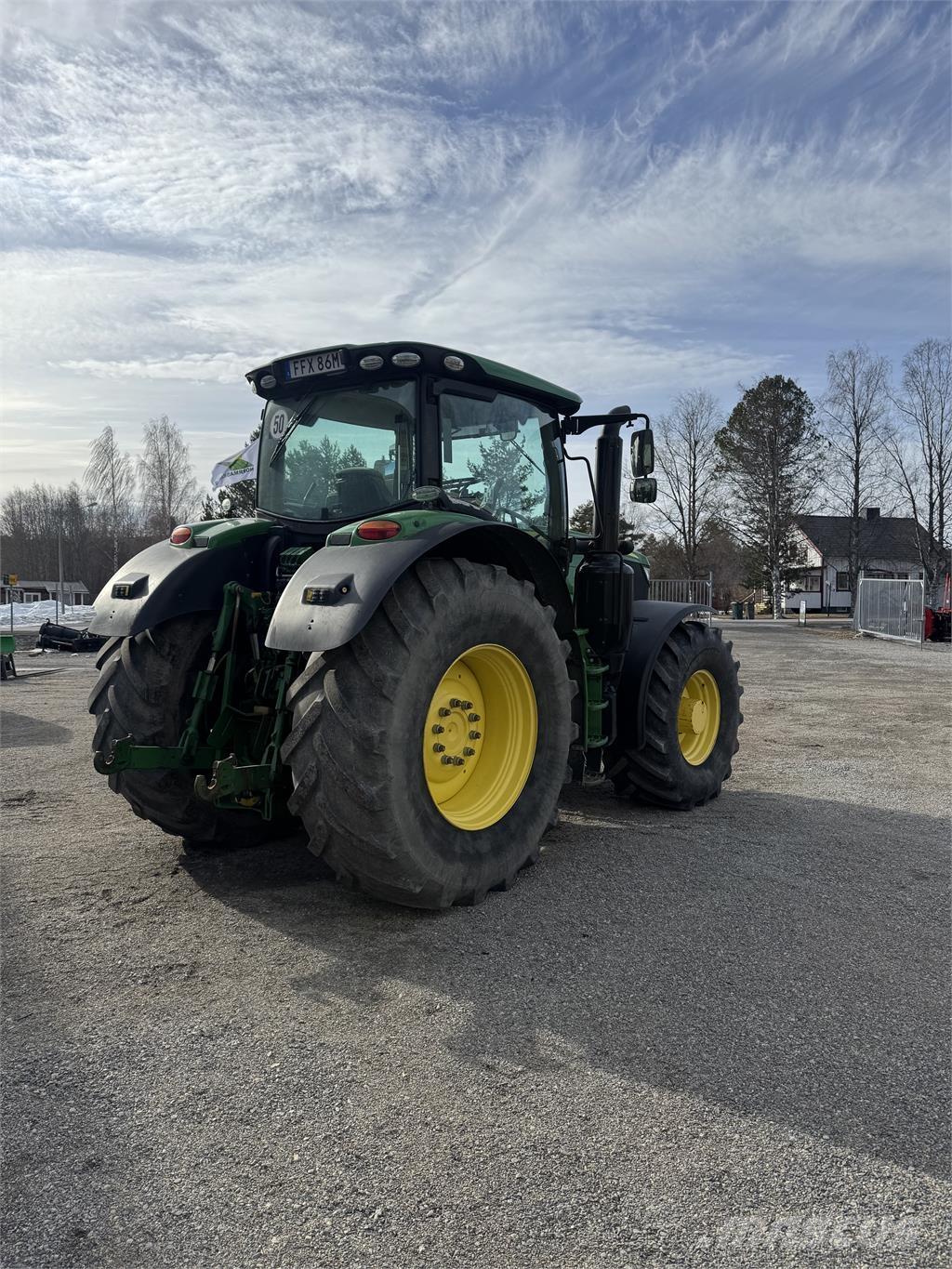 John Deere 6215R Tracteur