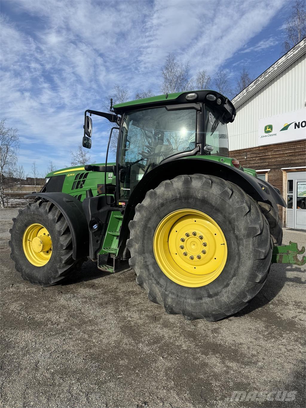 John Deere 6215R Tracteur
