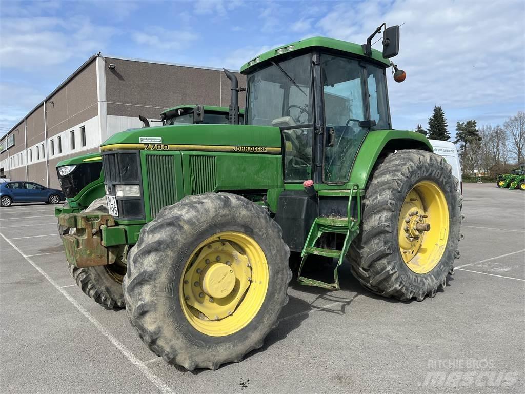 John Deere 7700 Tracteur
