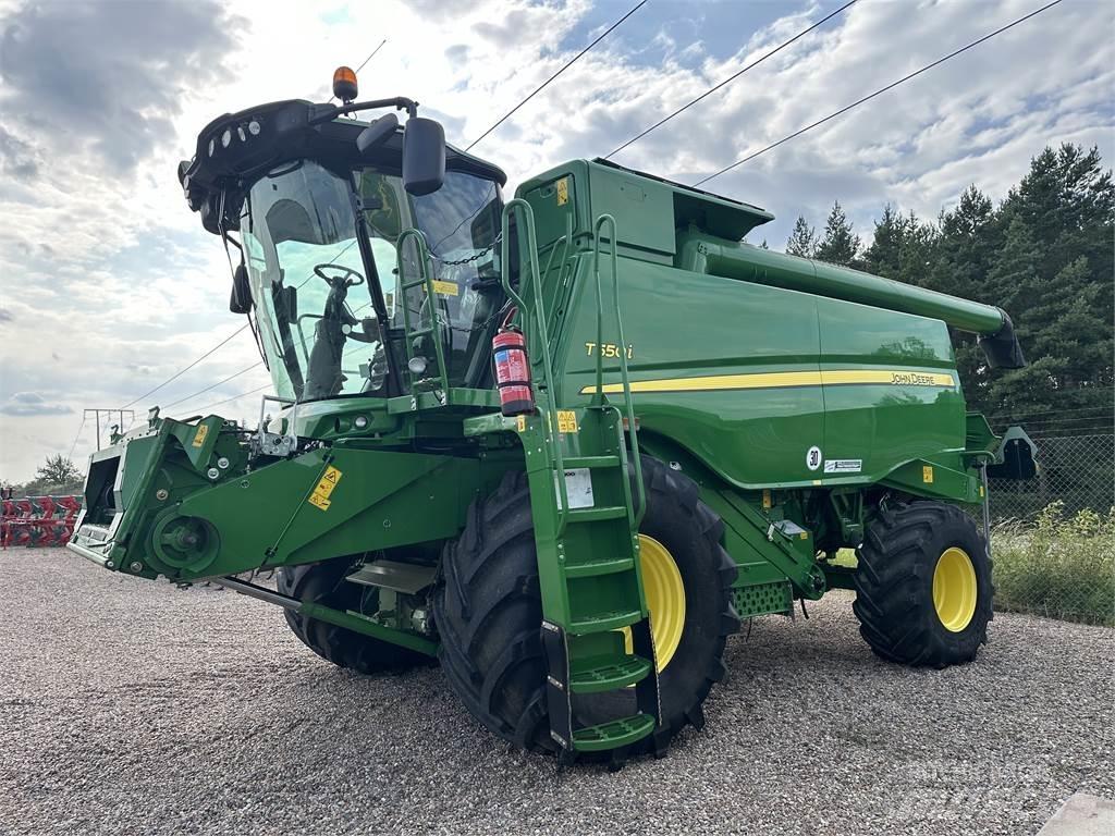 John Deere T550 Moissonneuse batteuse