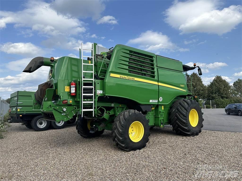 John Deere T550 Moissonneuse batteuse