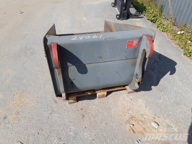 LS LÅNGSKOPA 160X80 SMS Autres équipements pour tracteur