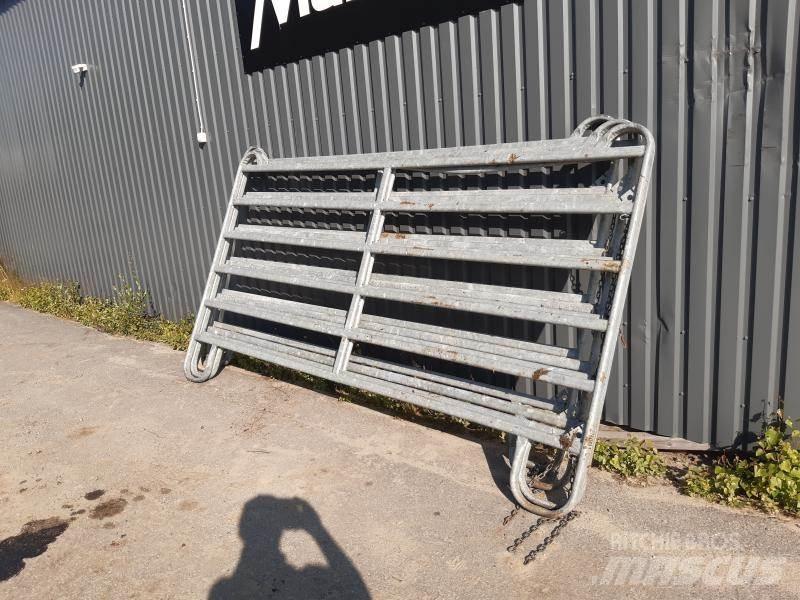  NÖTGRINDAR 4ST TYP P200 Autres matériels d'élevage