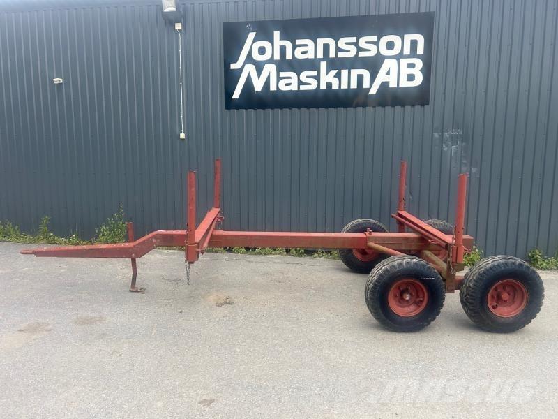  SKOGSVAGN BOGGI Remorque forestière avec grue