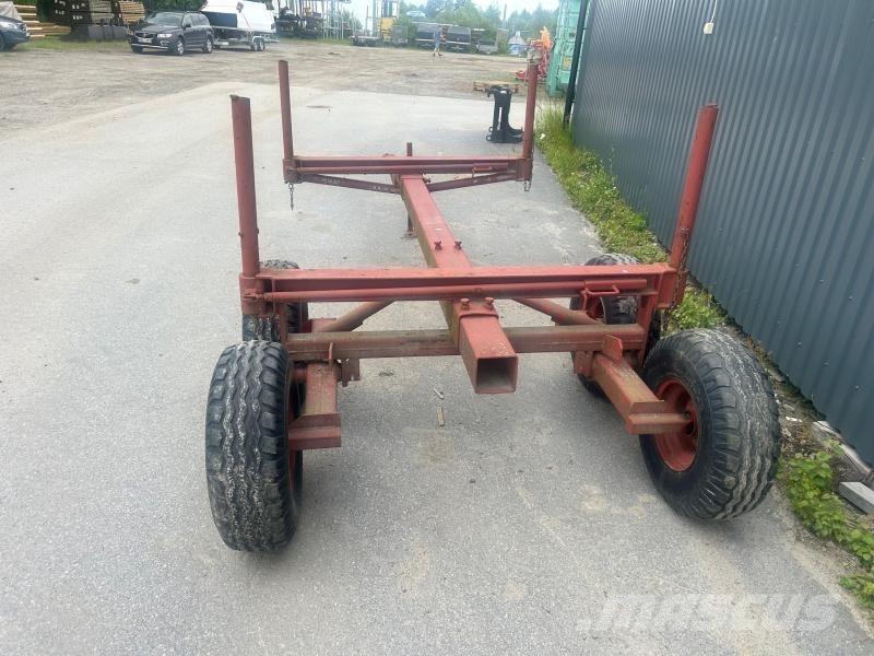  SKOGSVAGN BOGGI Remorque forestière avec grue