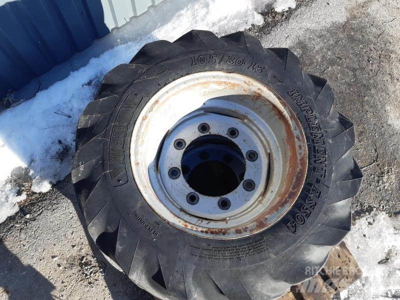  TRAKTOR HJUL 10,5/80-18 Pneus, roues et jantes