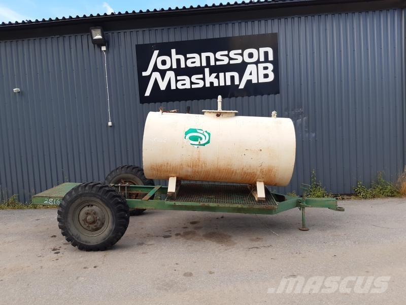  VAGN 1-AXLAD MED TANK Remorque multi-usage