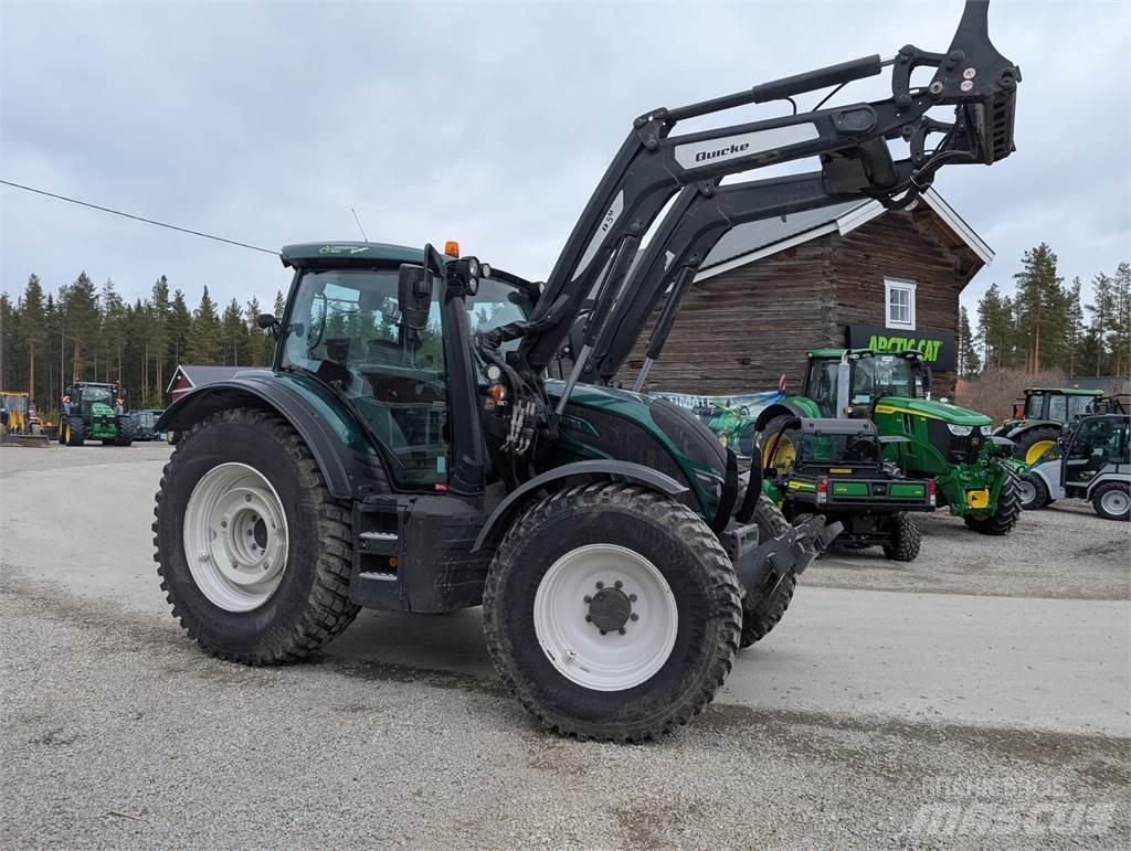 Valtra N154E Twintrac Tracteur