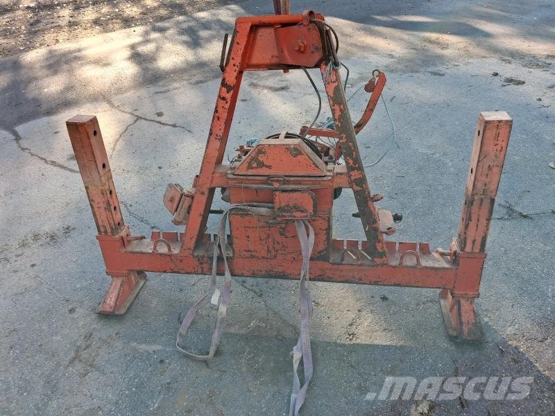  WINCH 3-PUNKT Remorque forestière avec grue