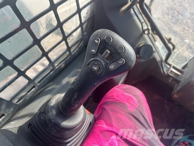 Bobcat T76 Chargeuse compacte