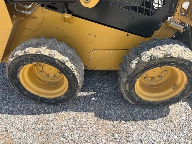 CAT 232D Pneus, roues et jantes