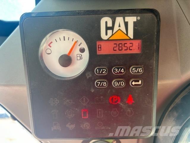 CAT 236D Pneus, roues et jantes