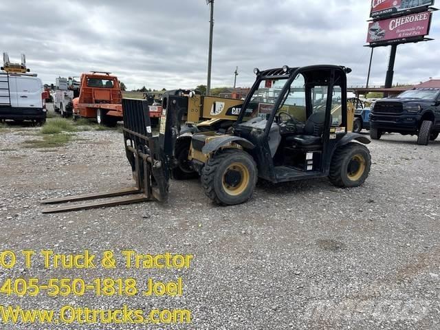 CAT TH255C Chariot télescopique