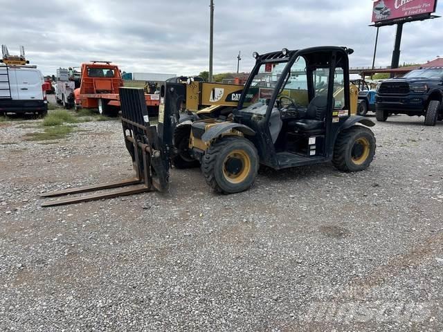 CAT TH255C Chariot télescopique