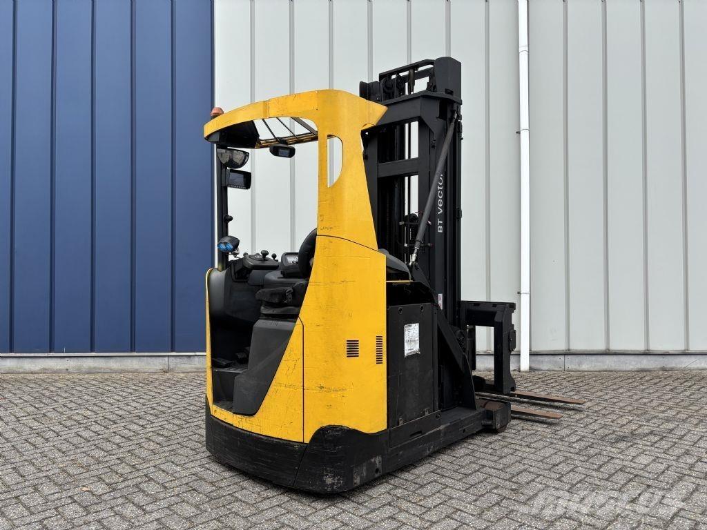 BT VRE150 Chariot à mât rétractable