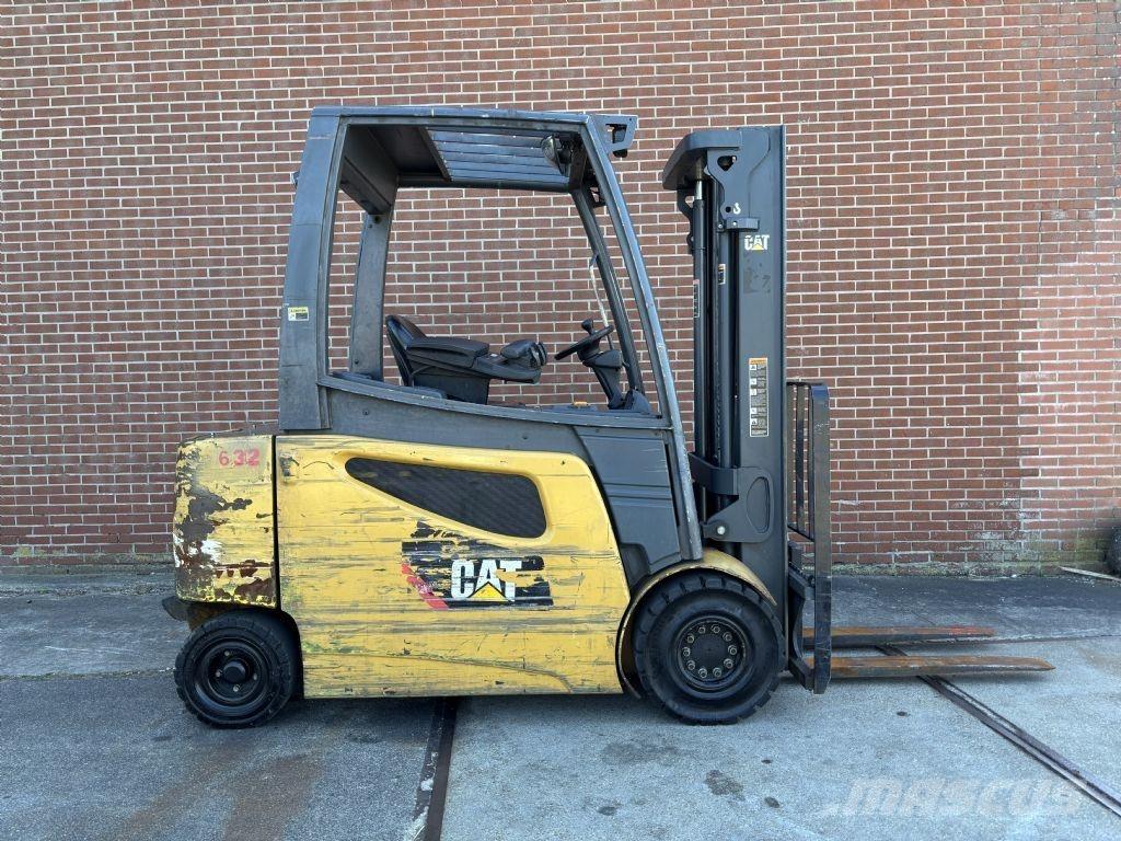 CAT 2EP5000 Chariots élévateurs électriques