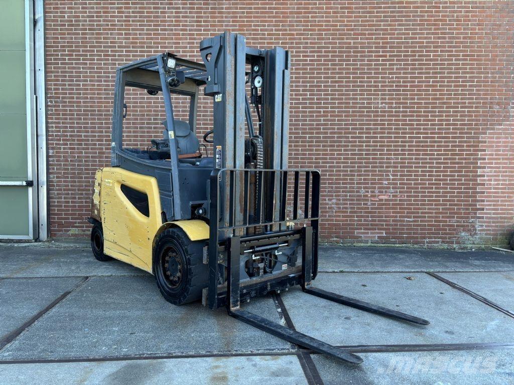 CAT 2EP8000 Chariots élévateurs électriques