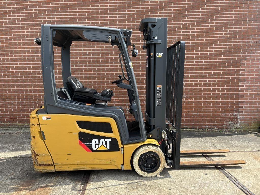 CAT 2ET4000 Chariots élévateurs électriques