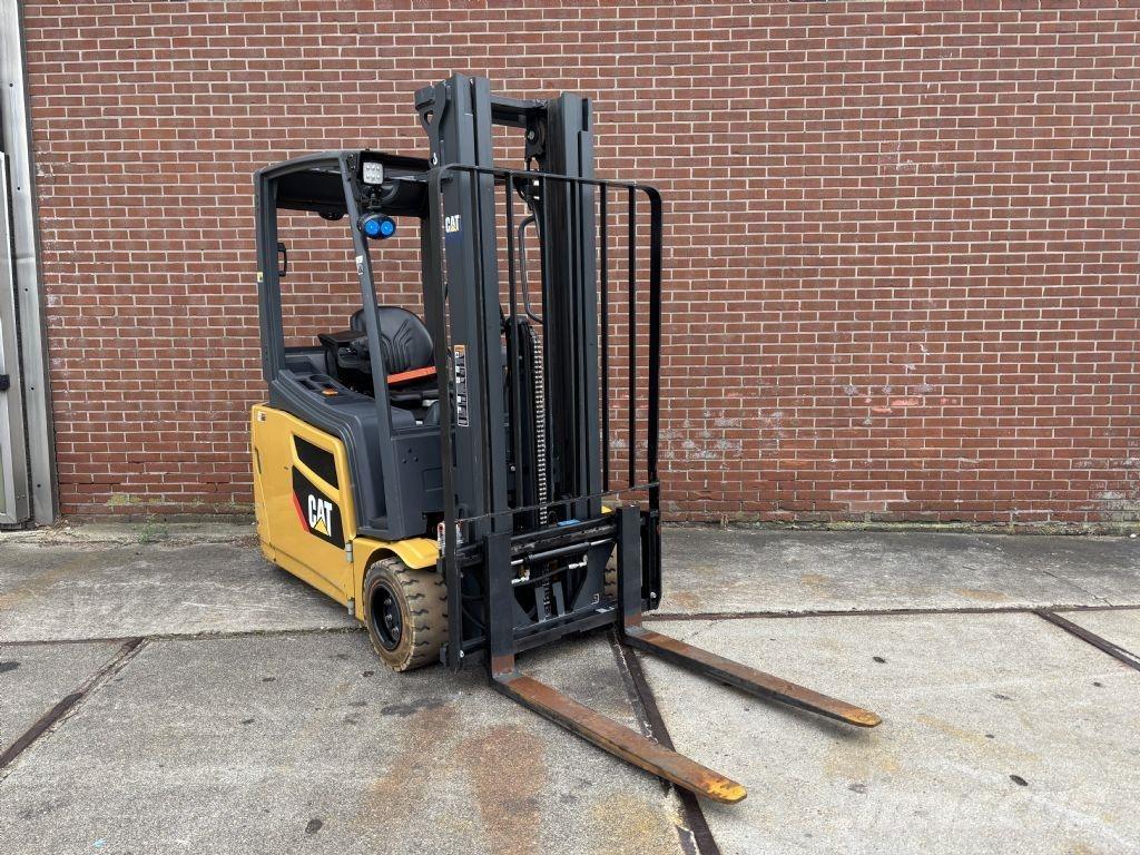 CAT 2ET4000 Chariots élévateurs électriques