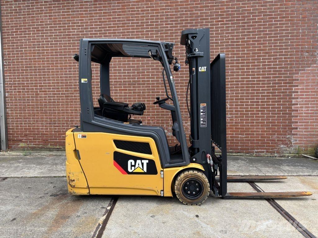 CAT 2ET4000 Chariots élévateurs électriques