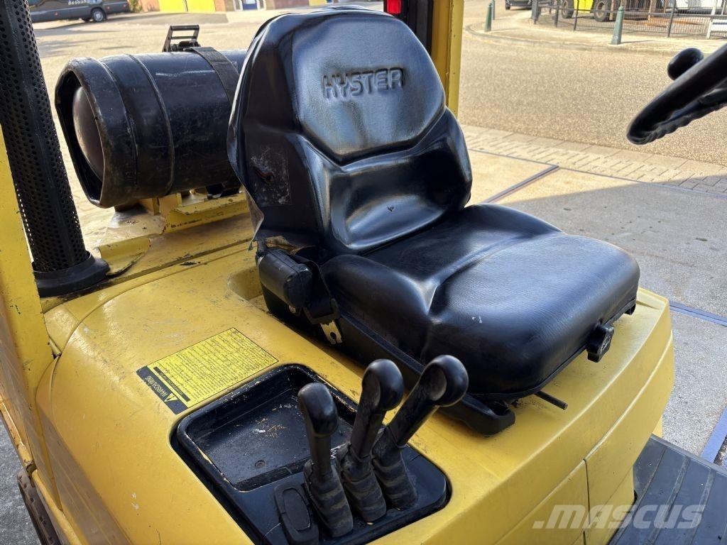 Hyster H2.50XM Chariots GPL
