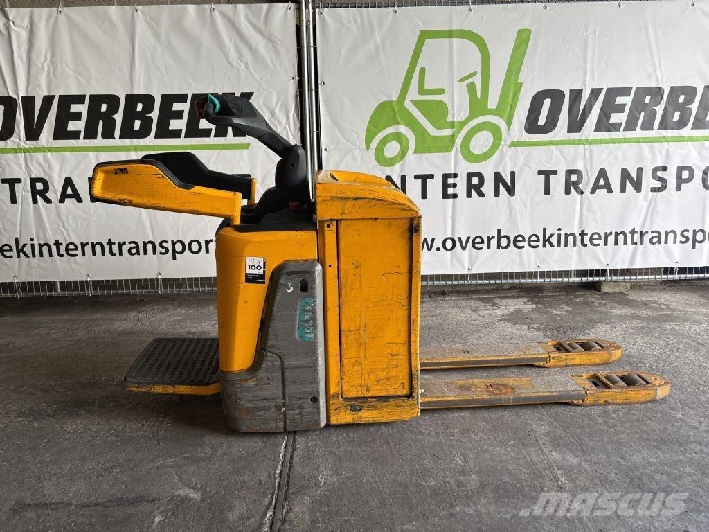 Jungheinrich ERE 225 Gerbeurs Automoteurs