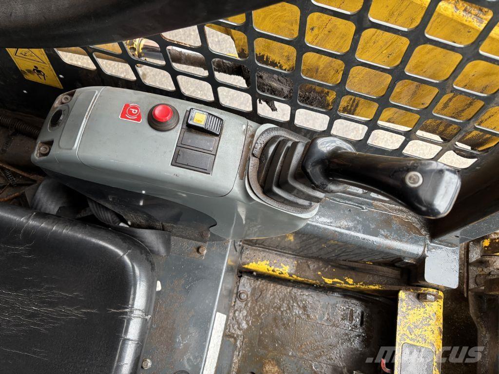 Komatsu SK510 Chargeuse compacte