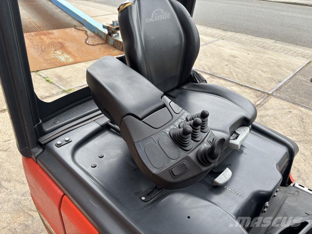 Linde E14-02 Chariots élévateurs électriques