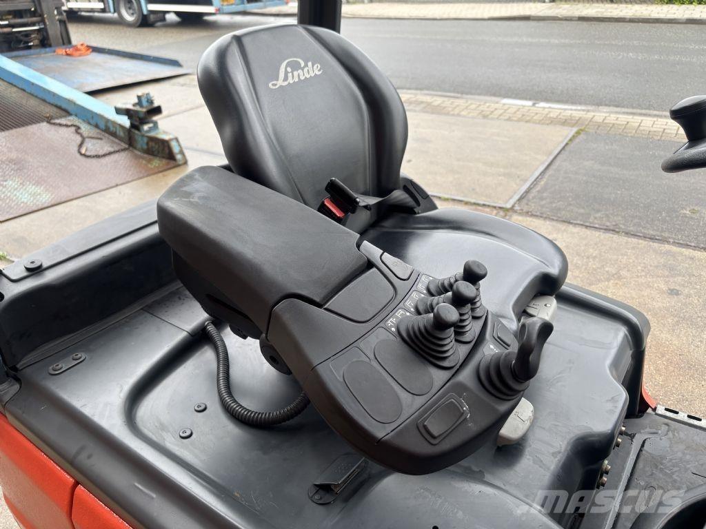 Linde E18-02 Chariots élévateurs électriques