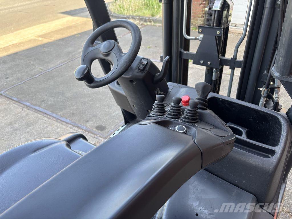 Linde E18C-02 Chariots élévateurs électriques