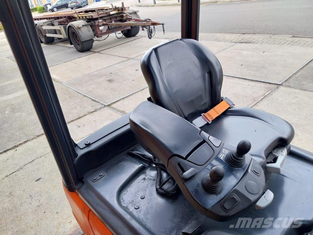 Linde E20L-02 Chariots élévateurs électriques