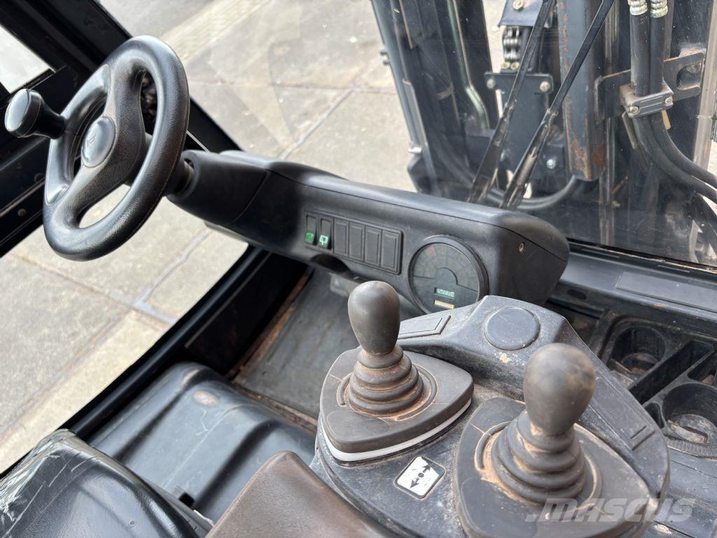 Linde E25 / 02 Chariots élévateurs électriques