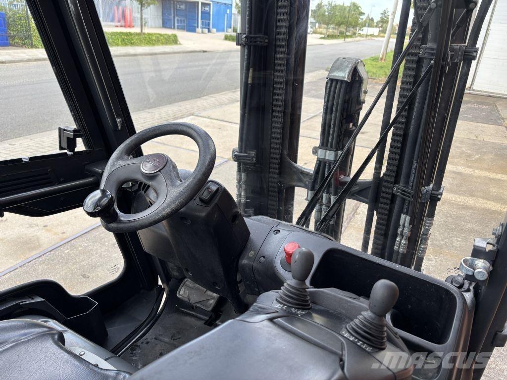 Linde E25HL-01/600 Chariots élévateurs électriques