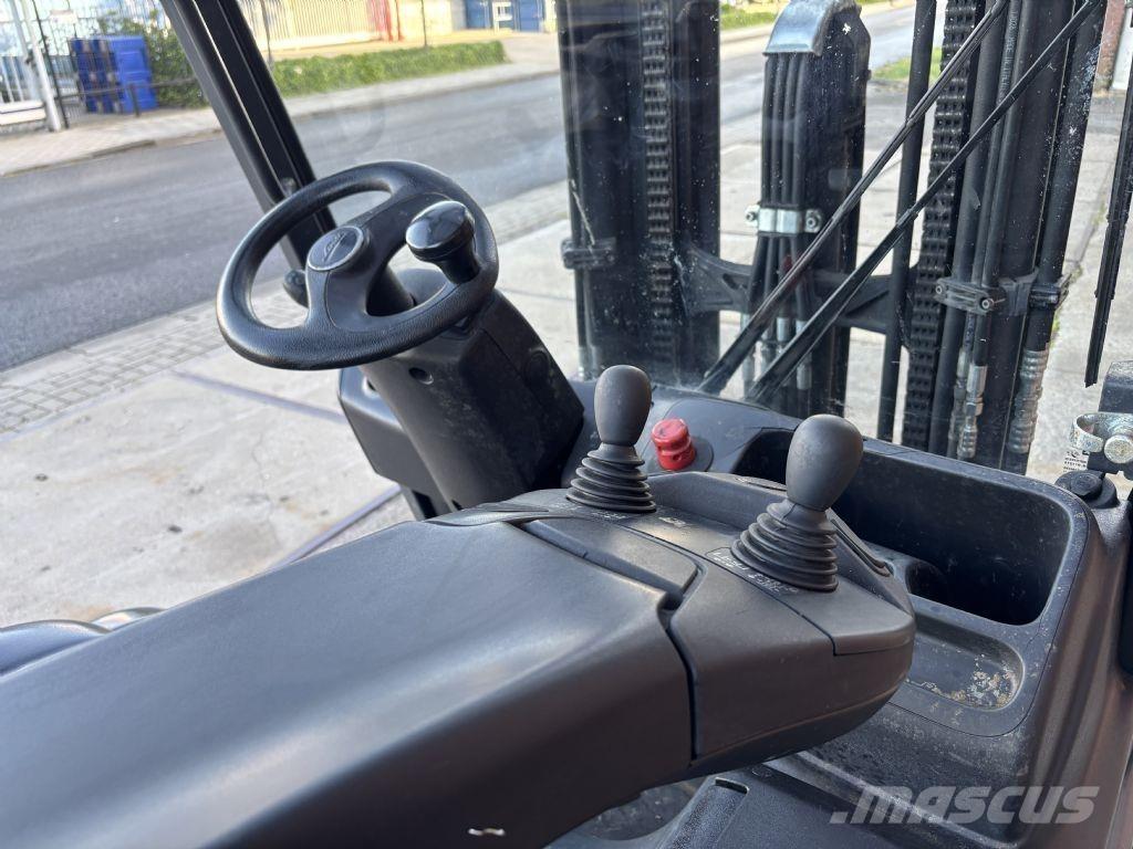 Linde E25HL-01/600 Chariots élévateurs électriques