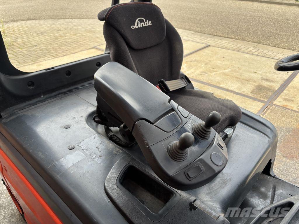 Linde E25L-01 Chariots élévateurs électriques