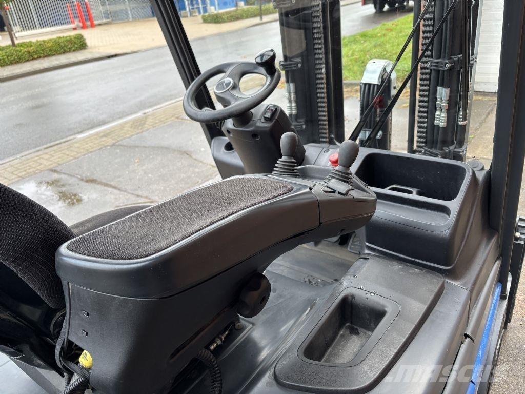 Linde E30L-01 Chariots élévateurs électriques
