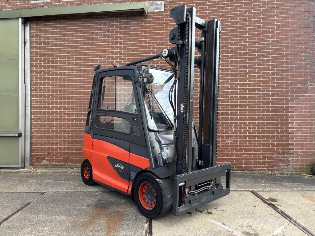 Linde E50HL-01/600 Chariots élévateurs électriques