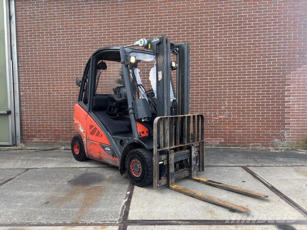 Linde H25D-02 Chariots diesel