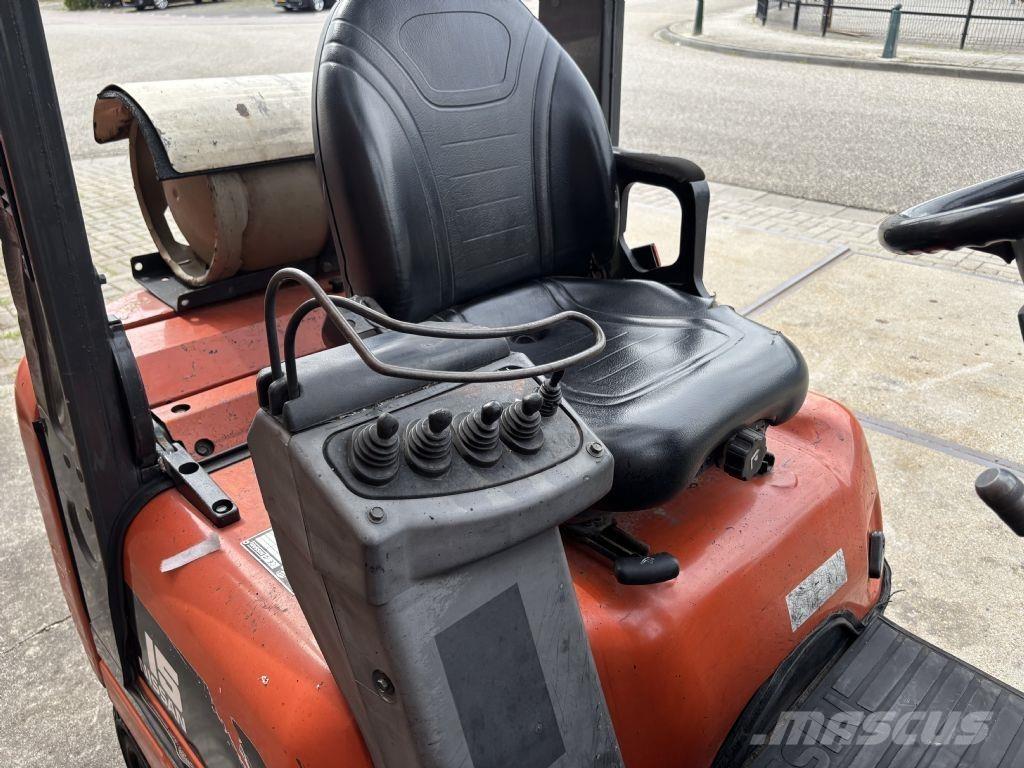 Nissan PD01A15PO Chariots GPL