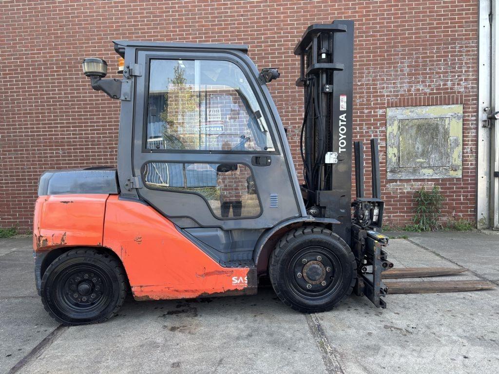Toyota 40- 8FD40N Chariots diesel