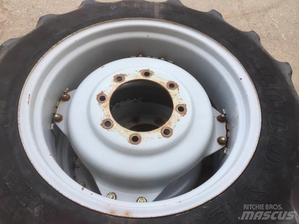 Goodyear  Autres équipements pour tracteur
