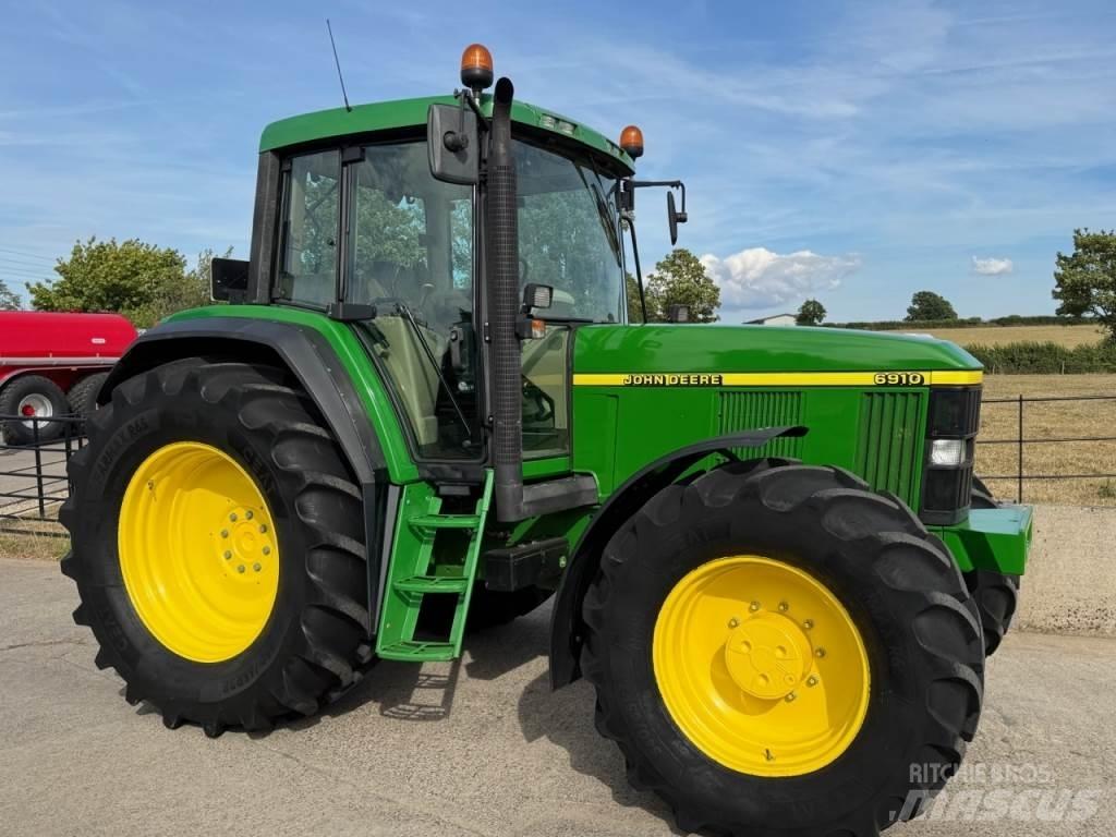 John Deere 6910 Tracteur