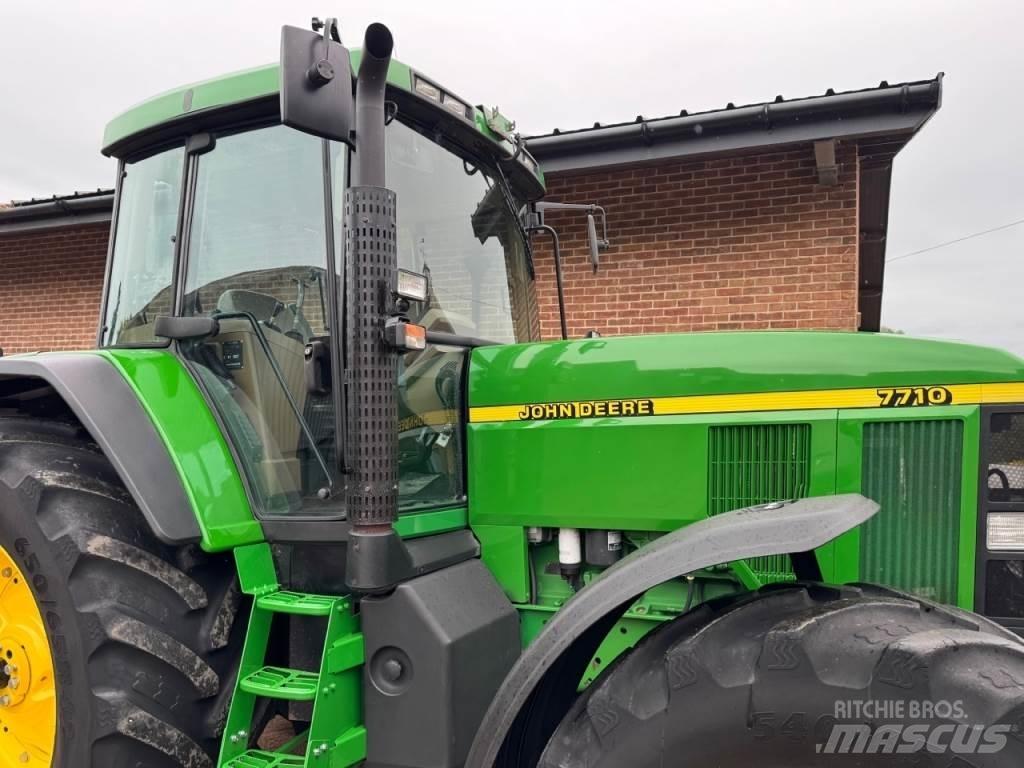 John Deere 7710 Tracteur