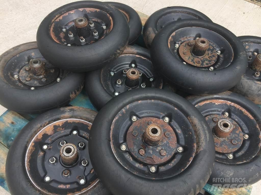  Mzuri Autres équipements pour tracteur