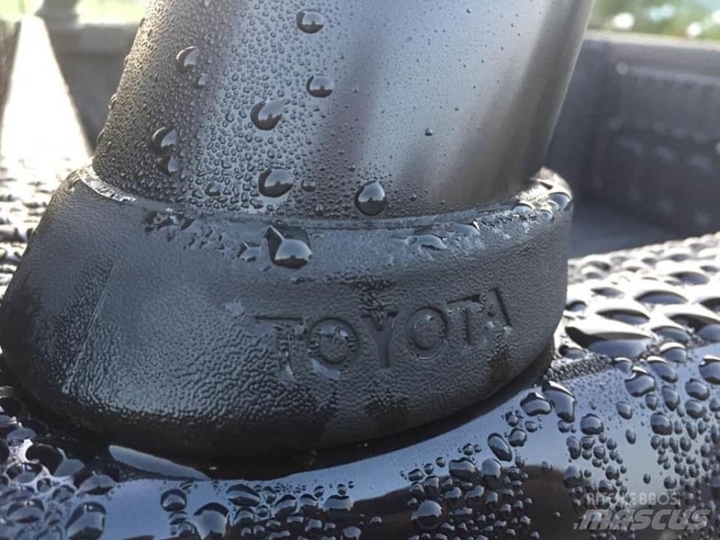 Toyota 718 Autres équipements pour tracteur