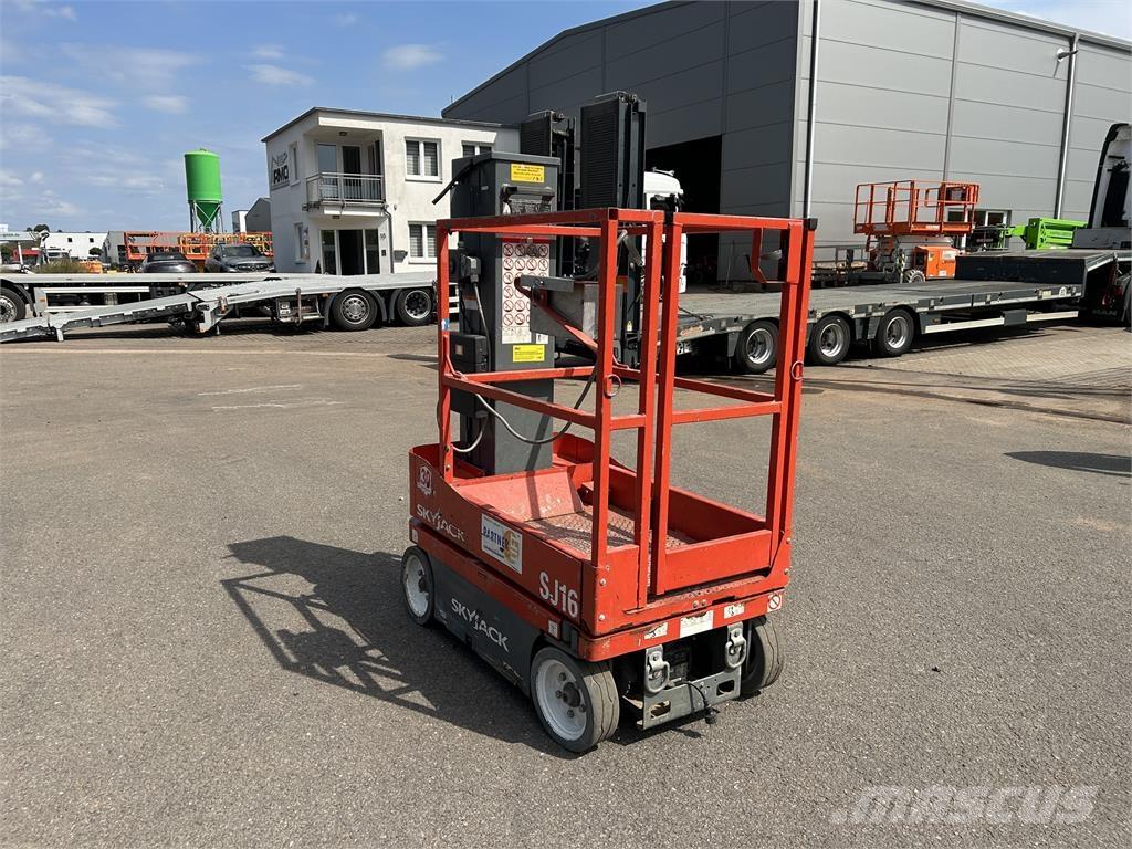 SkyJack SJ16 Nacelle Automotrice