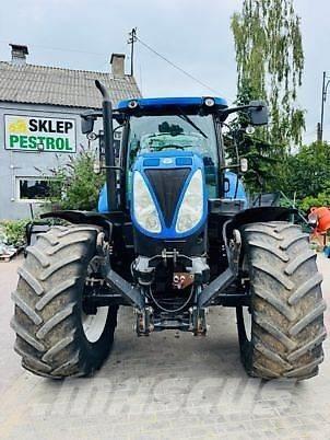 New Holland T7.210RC Tracteur